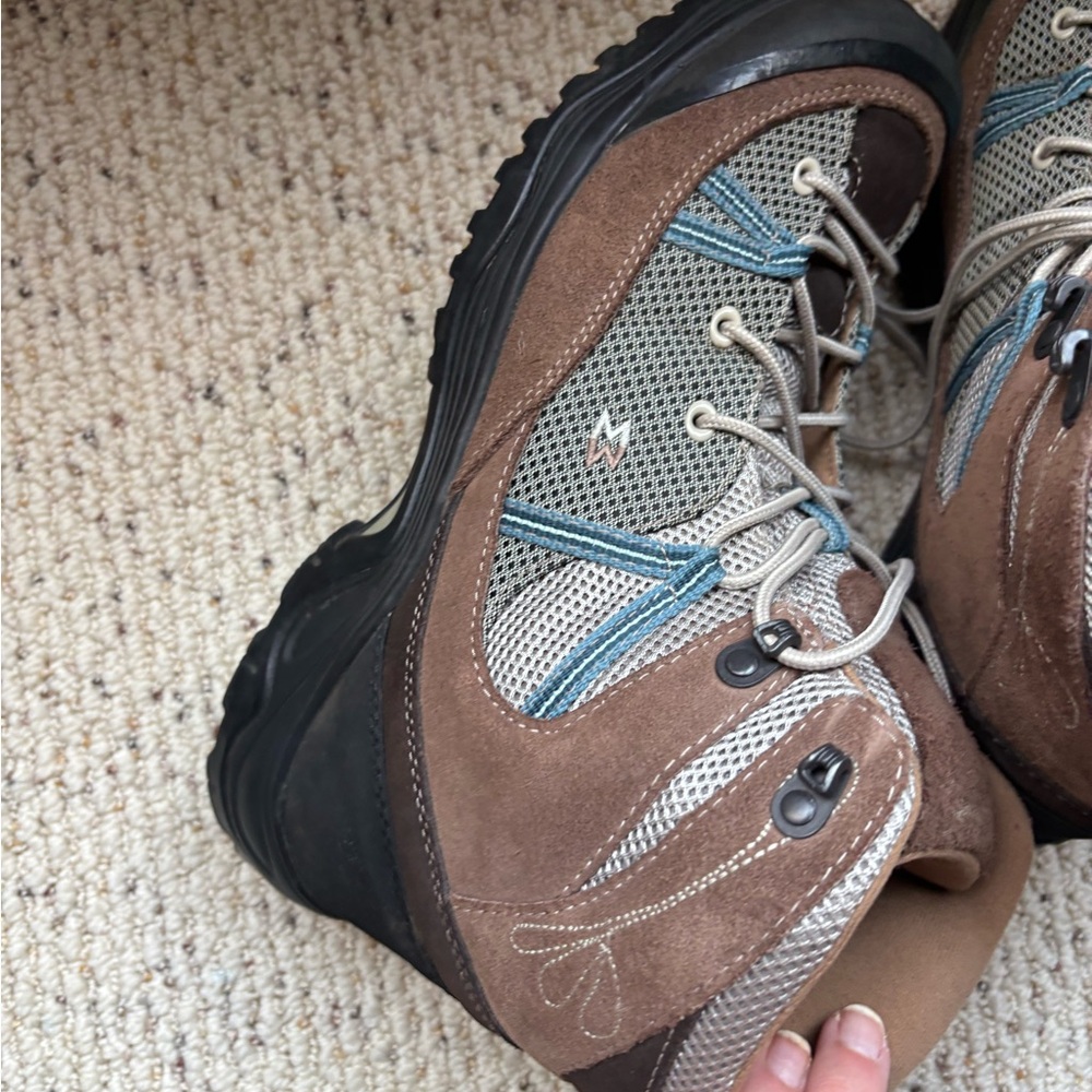 Garmont Brown and Gray Hiking Boots - Picture 12 of 12